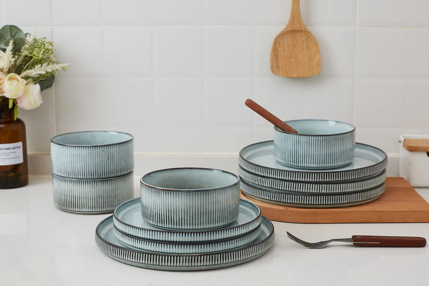 Famiware Star Dinnerware Sets, Plates and Bowls Set for 4, 12 Pieces Dishes- Chip and Scratch Resistant, Microwave and Dishwasher Safe Kitchen Set, Cappuccino White