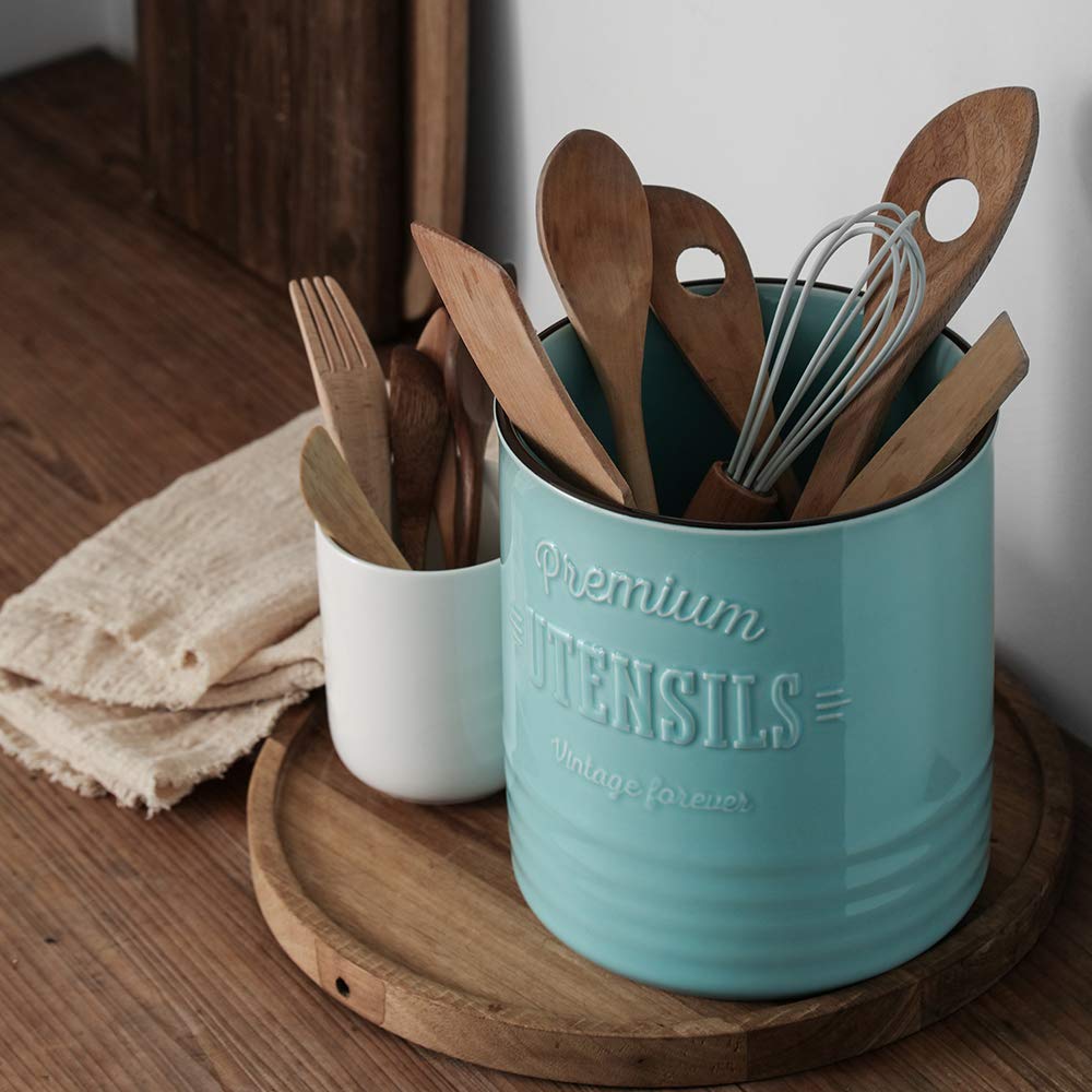 DOWAN 7.2″ Extra Large Kitchen Utensil Holder, Farmhouse Utensil Holder for Countertop, Ceramic Utensil Crock with Protection Cork Mat, Utensil Organizer for Kitchen Decor & Housewarming Gift, White