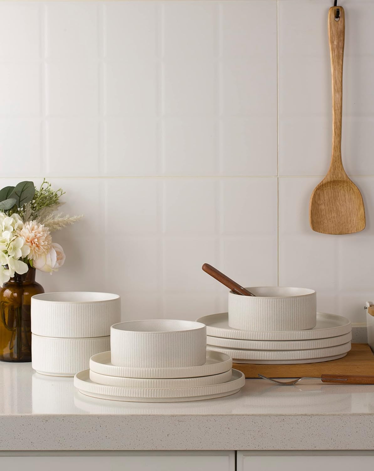 Famiware Star Dinnerware Sets, Plates and Bowls Set for 4, 12 Pieces Dishes- Chip and Scratch Resistant, Microwave and Dishwasher Safe Kitchen Set, Cappuccino White