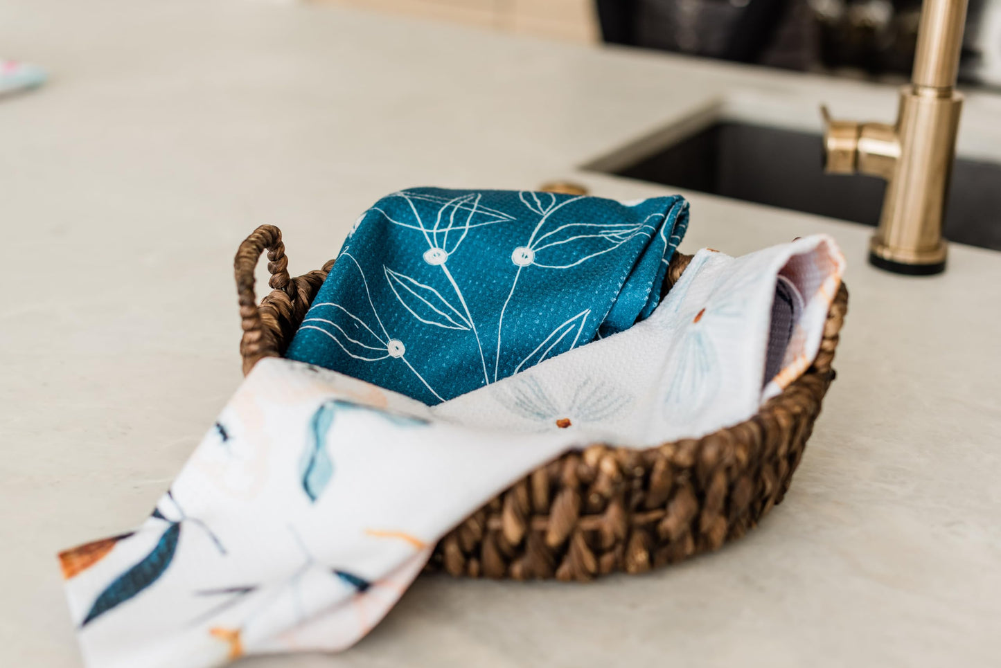 || 3 Pack|| Not Your Ordinary Dish Towels || Waffle Weave Microfiber || Tea Towels || Highly Absorbent || Hanging Loop || Dish Cloths || Modern || Designer Prints (Easter Bows)