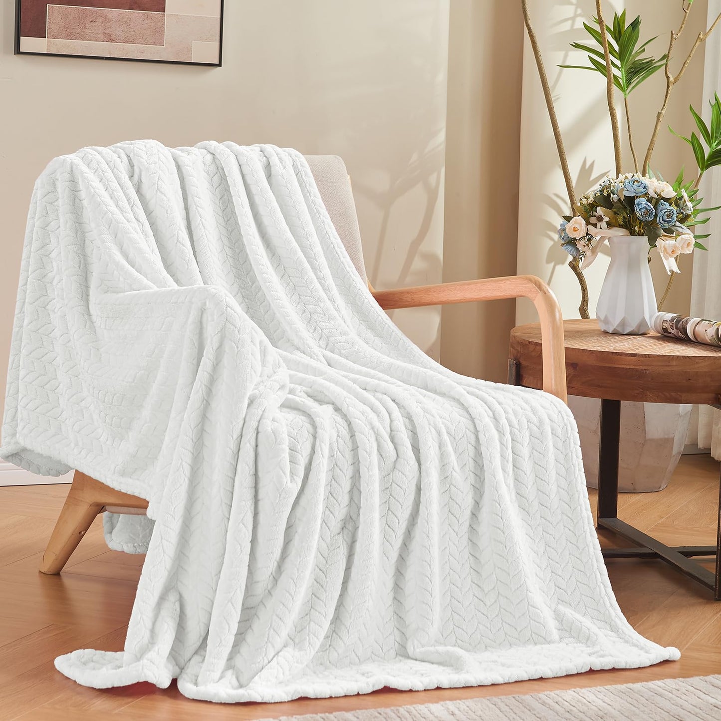 Inhand Fleece Throw Blankets, Super Soft Flannel Cozy Blankets for Adults, Washable Lightweight Blanket for Couch Sofa Bed Office, Warm Plush Blankets for All Season (50"×60", Green)