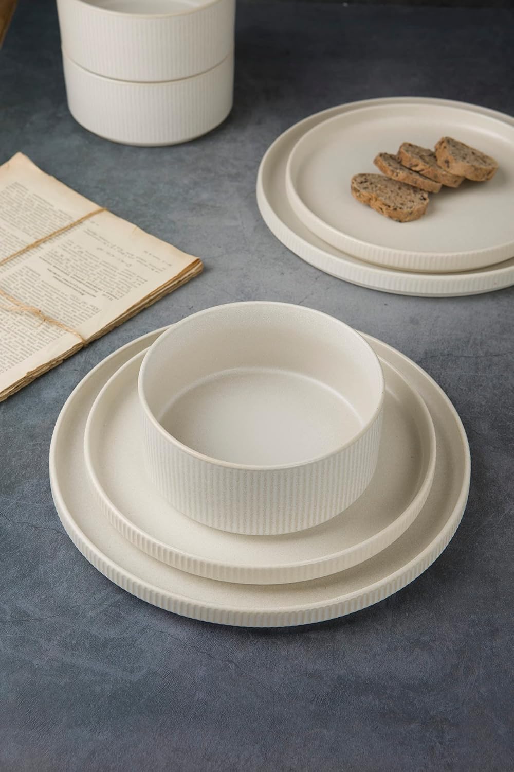Famiware Star Dinnerware Sets, Plates and Bowls Set for 4, 12 Pieces Dishes- Chip and Scratch Resistant, Microwave and Dishwasher Safe Kitchen Set, Cappuccino White