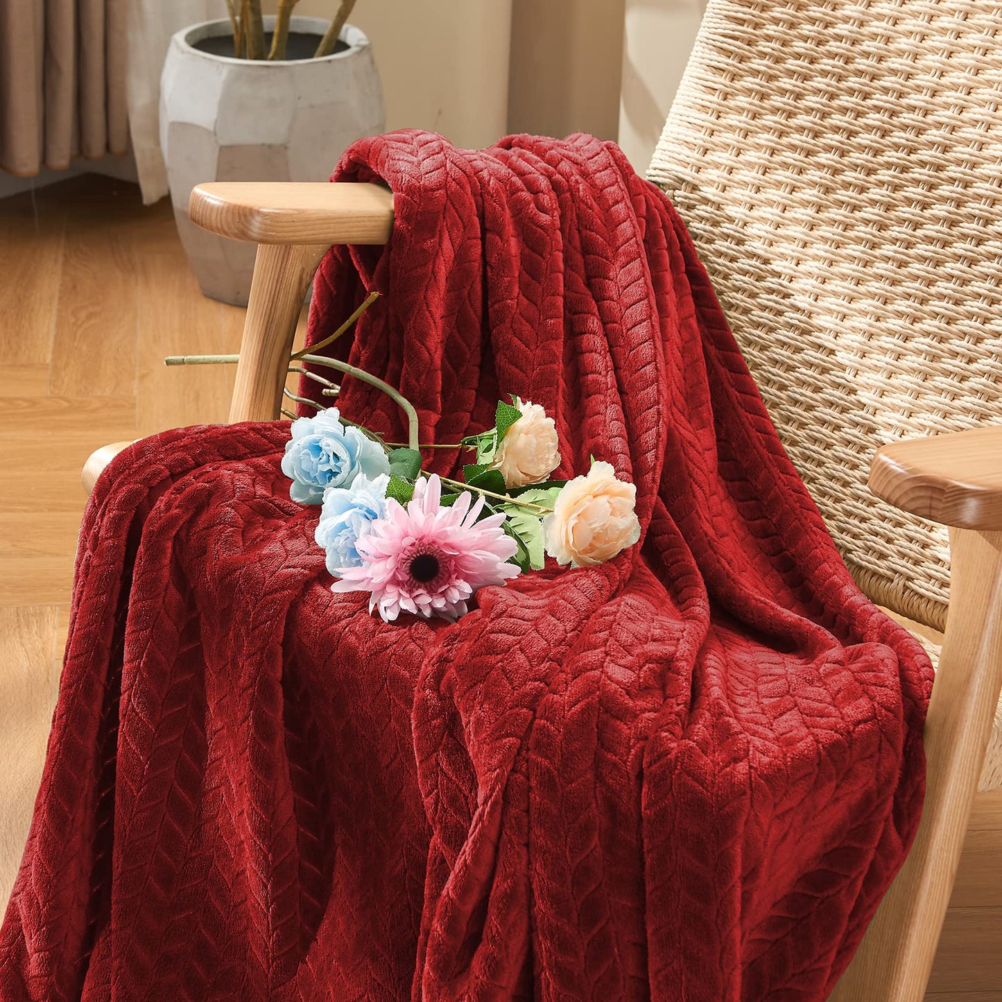 Inhand Fleece Throw Blankets, Super Soft Flannel Cozy Blankets for Adults, Washable Lightweight Blanket for Couch Sofa Bed Office, Warm Plush Blankets for All Season (50"×60", Green)