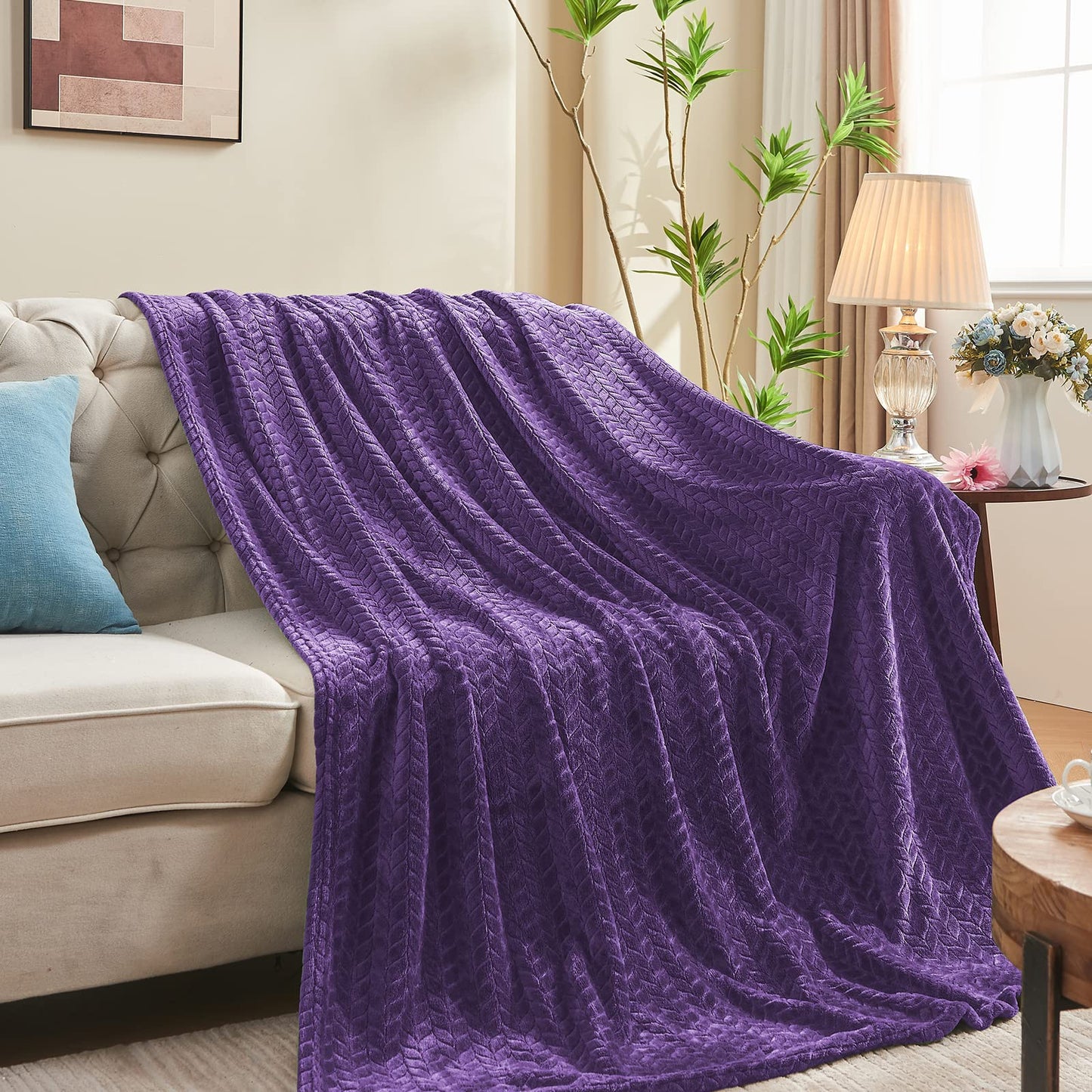 Inhand Fleece Throw Blankets, Super Soft Flannel Cozy Blankets for Adults, Washable Lightweight Blanket for Couch Sofa Bed Office, Warm Plush Blankets for All Season (50"×60", Green)