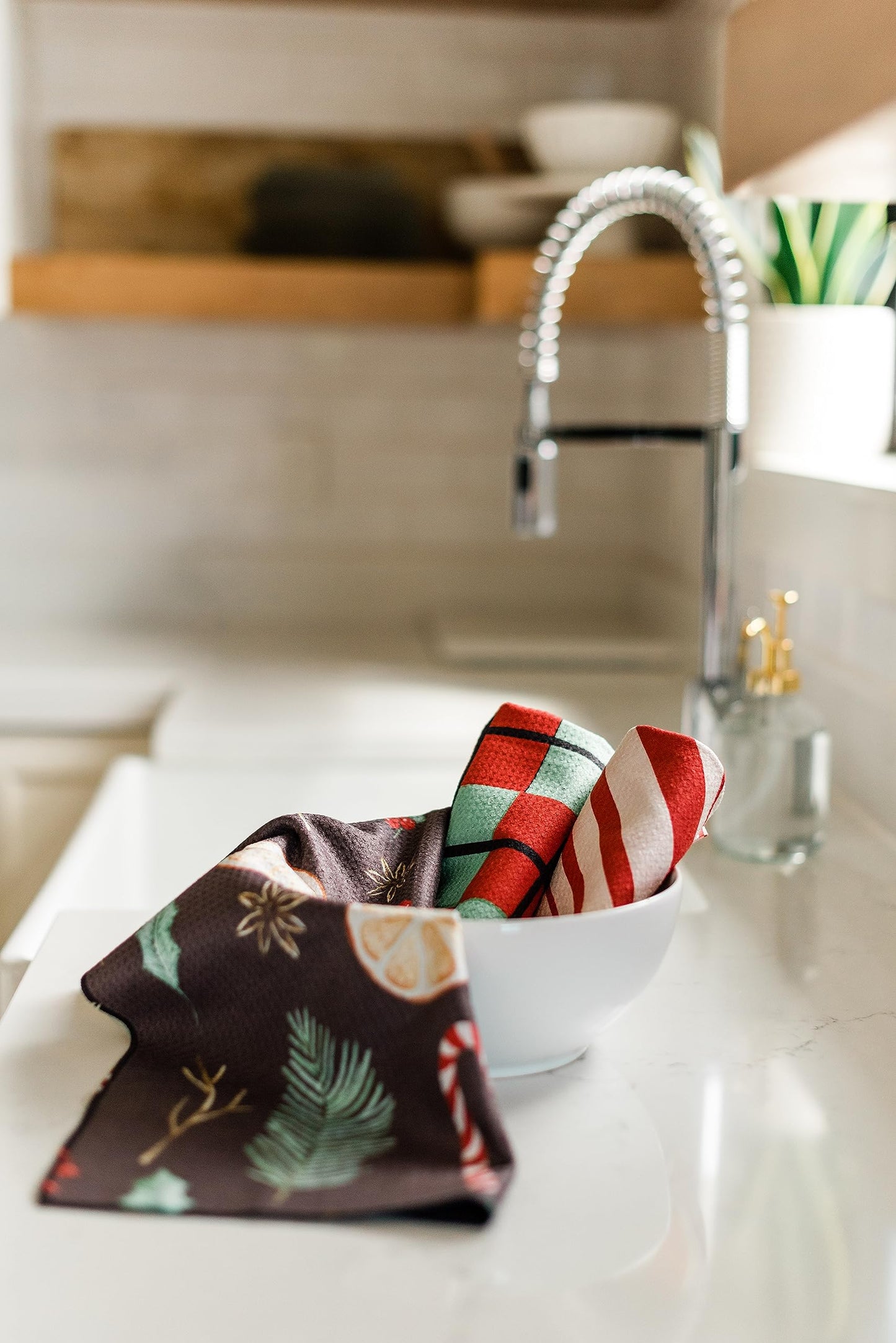 || 3 Pack|| Not Your Ordinary Dish Towels || Waffle Weave Microfiber || Tea Towels || Highly Absorbent || Hanging Loop || Dish Cloths || Modern || Designer Prints (Easter Bows)