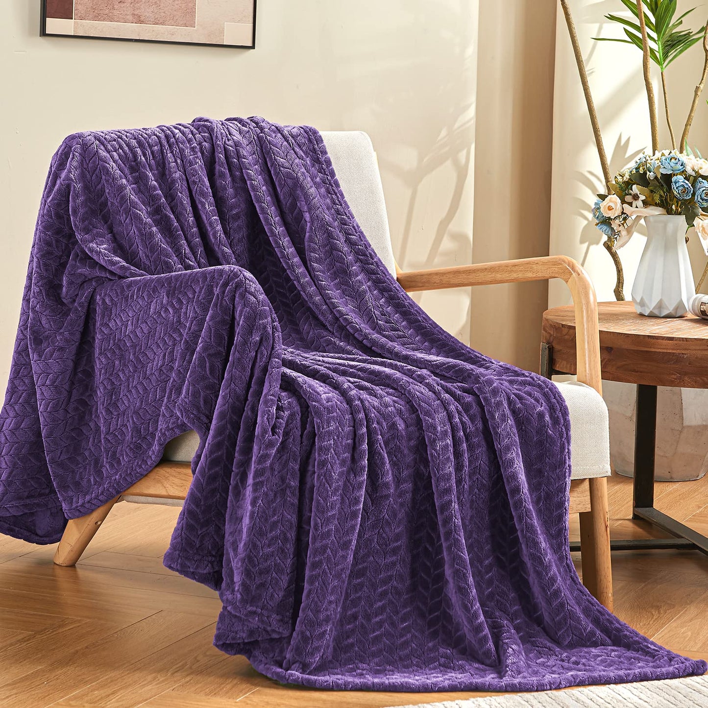 Inhand Fleece Throw Blankets, Super Soft Flannel Cozy Blankets for Adults, Washable Lightweight Blanket for Couch Sofa Bed Office, Warm Plush Blankets for All Season (50"×60", Green)