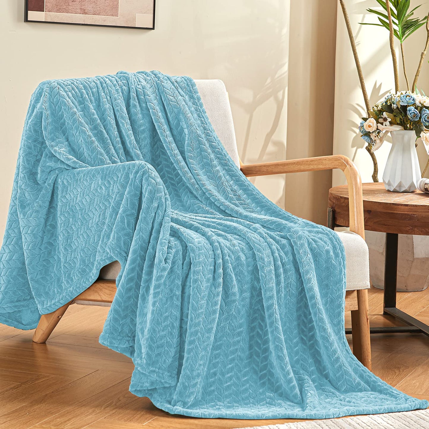 Inhand Fleece Throw Blankets, Super Soft Flannel Cozy Blankets for Adults, Washable Lightweight Blanket for Couch Sofa Bed Office, Warm Plush Blankets for All Season (50"×60", Green)