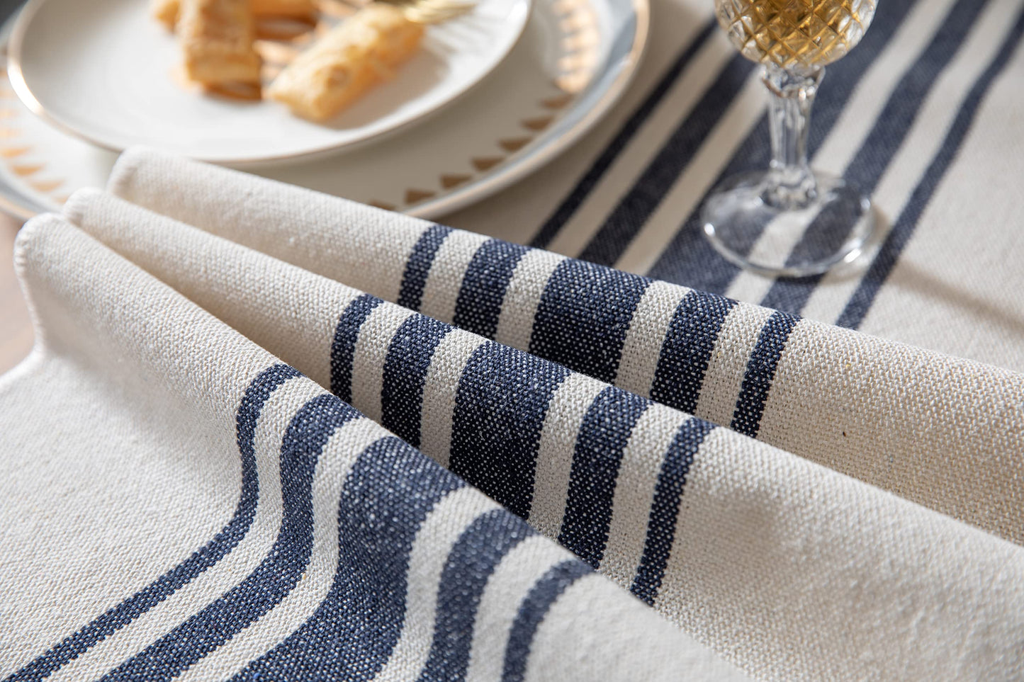 Caflife Boho Table Runner for Modern Farmhouse Decor, Dining Table décor 13 x 72 Inch Long, Coffee Table Runner with Handcrafted Tassels, Green and Beige Stripe Table Runner for Home Boho décor