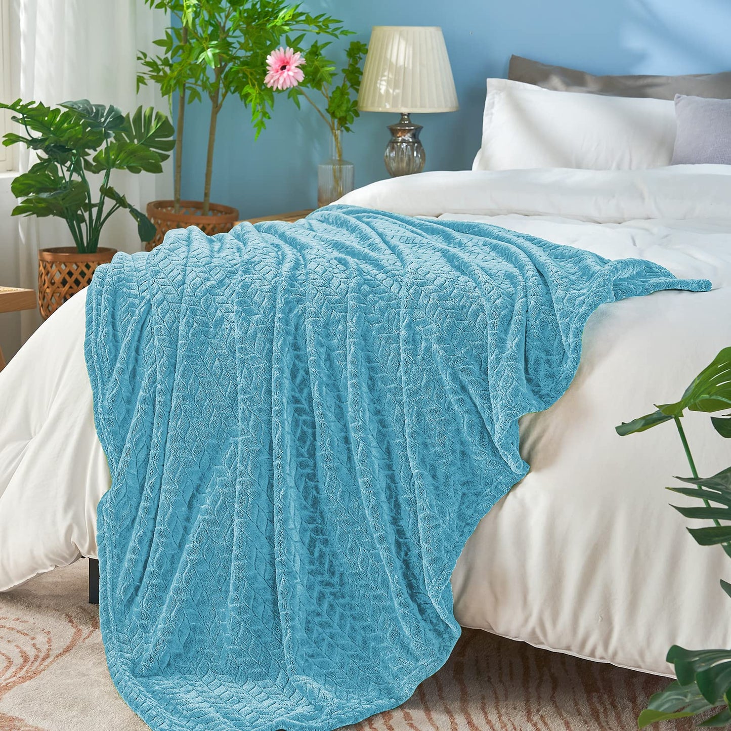 Inhand Fleece Throw Blankets, Super Soft Flannel Cozy Blankets for Adults, Washable Lightweight Blanket for Couch Sofa Bed Office, Warm Plush Blankets for All Season (50"×60", Green)