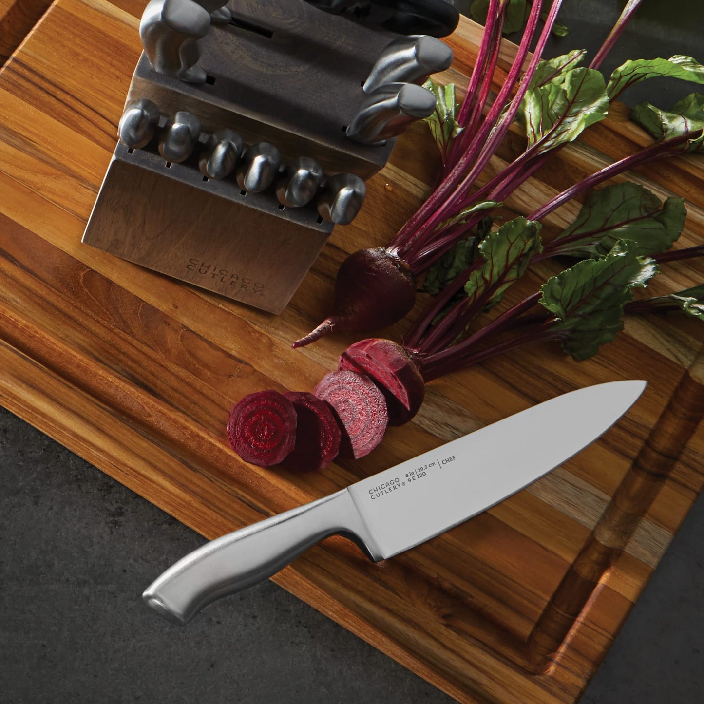 Chicago Cutlery Insignia Steel (18-PC) Kitchen Knife Block Set & Built-In Sharpener, Contoured Ergonomic Handles and Sharp Stainless Steel Professional Chef Knife Set & Scissors With Bottle Opener