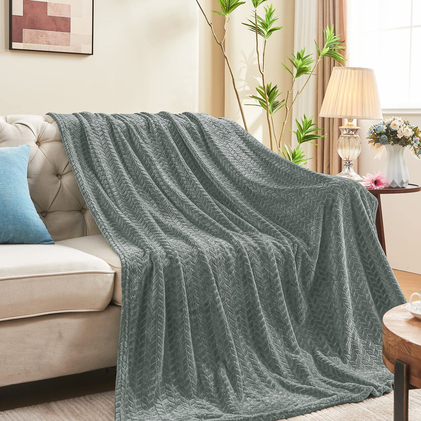 Inhand Fleece Throw Blankets, Super Soft Flannel Cozy Blankets for Adults, Washable Lightweight Blanket for Couch Sofa Bed Office, Warm Plush Blankets for All Season (50"×60", Green)
