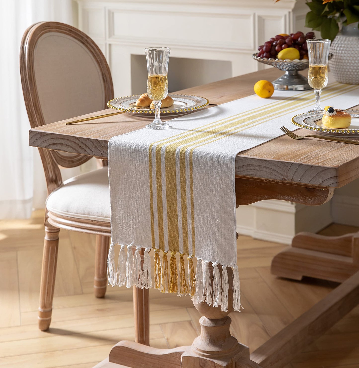 Caflife Boho Table Runner for Modern Farmhouse Decor, Dining Table décor 13 x 72 Inch Long, Coffee Table Runner with Handcrafted Tassels, Green and Beige Stripe Table Runner for Home Boho décor