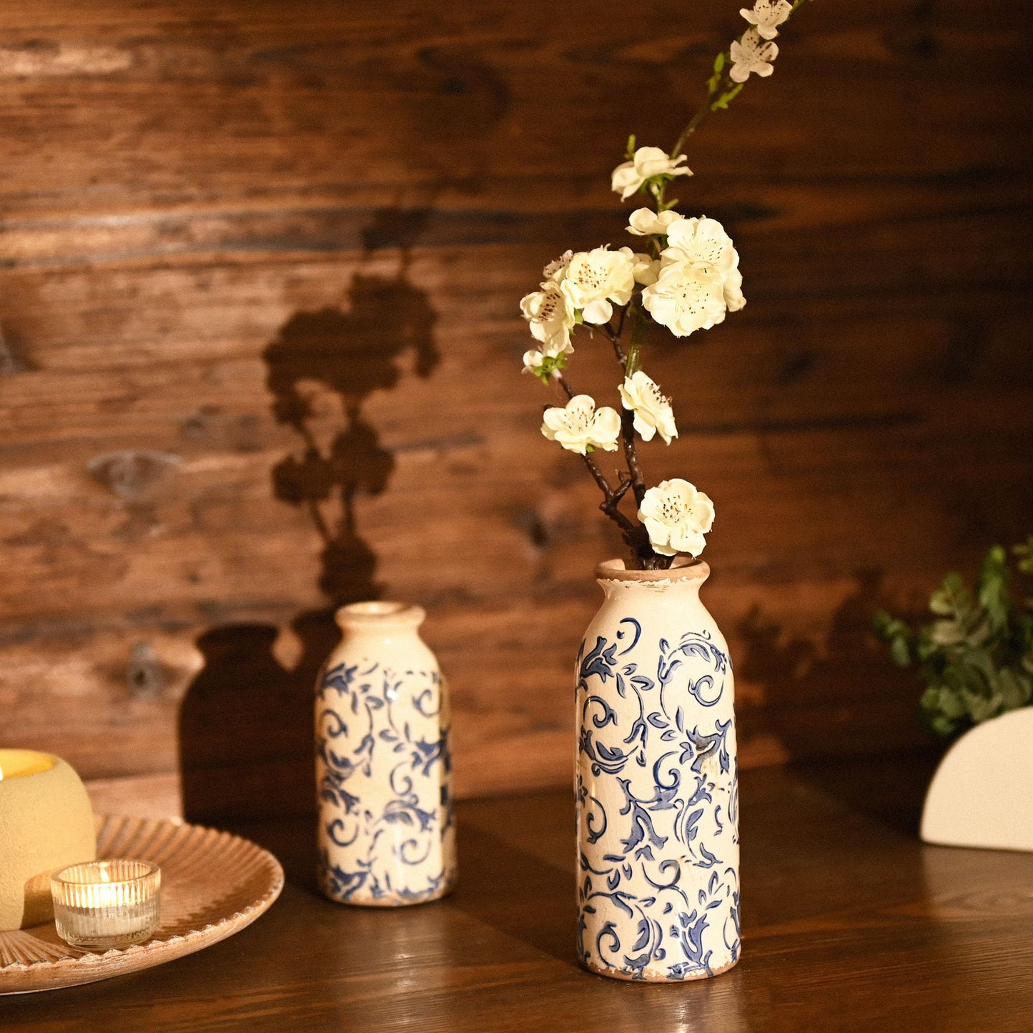 VICTOR & TERESA White Ceramic Vases Home Decor, Farmhouse Vase for Flowers, Flower Vase Set of 2, Rustic Decorative Vases for Pampas Grass, Table, Living Room, Shelf, Centerpieces, 8 inch
