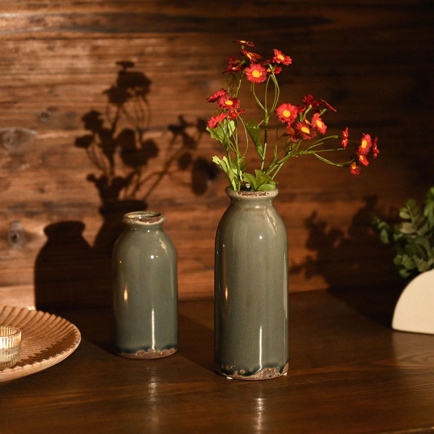 VICTOR & TERESA White Ceramic Vases Home Decor, Farmhouse Vase for Flowers, Flower Vase Set of 2, Rustic Decorative Vases for Pampas Grass, Table, Living Room, Shelf, Centerpieces, 8 inch