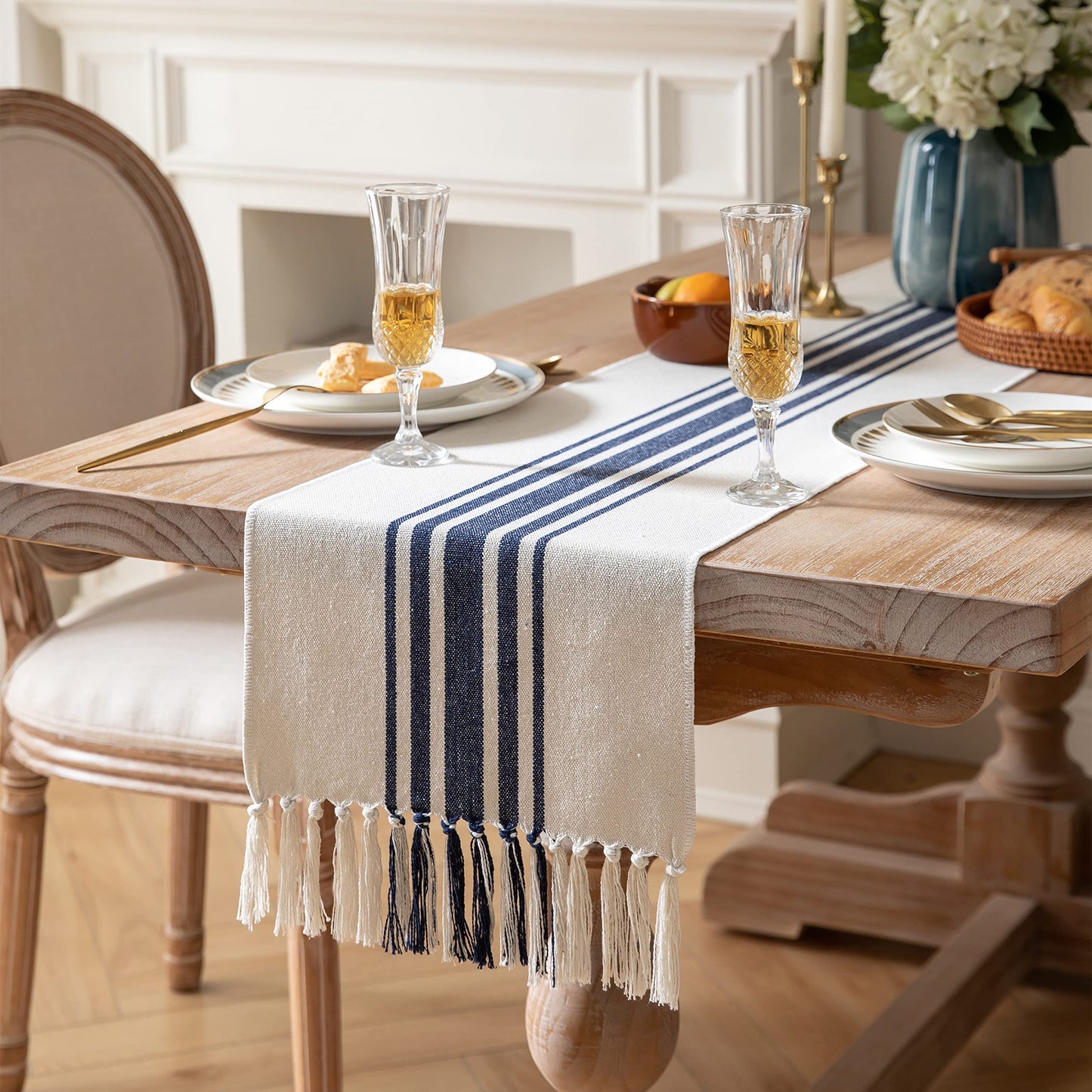 Caflife Boho Table Runner for Modern Farmhouse Decor, Dining Table décor 13 x 72 Inch Long, Coffee Table Runner with Handcrafted Tassels, Green and Beige Stripe Table Runner for Home Boho décor