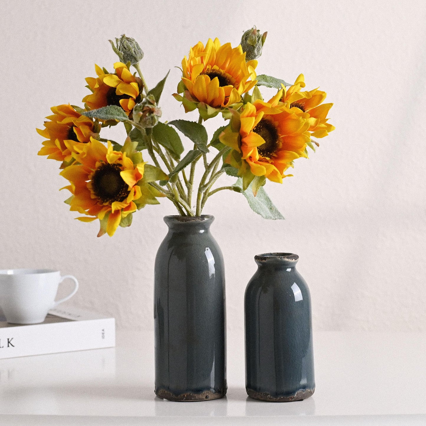 VICTOR & TERESA White Ceramic Vases Home Decor, Farmhouse Vase for Flowers, Flower Vase Set of 2, Rustic Decorative Vases for Pampas Grass, Table, Living Room, Shelf, Centerpieces, 8 inch