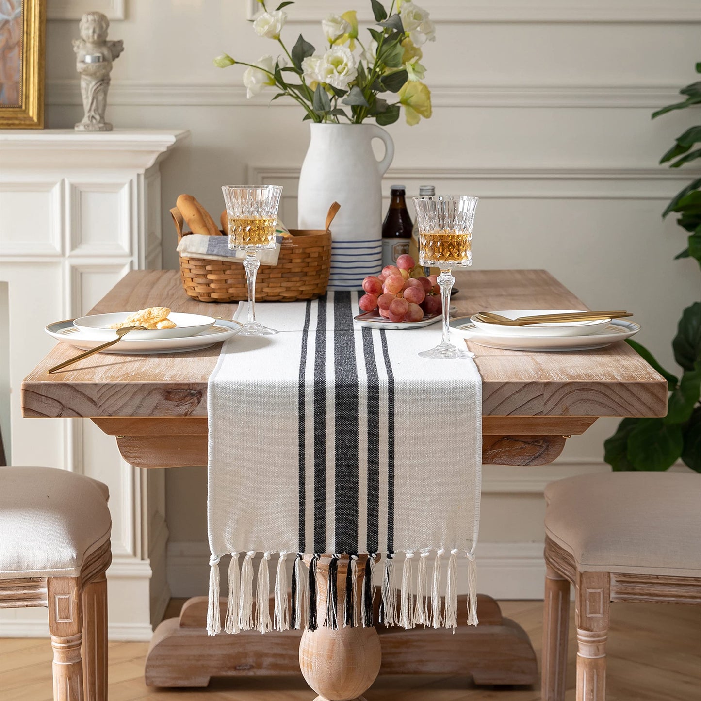 Caflife Boho Table Runner for Modern Farmhouse Decor, Dining Table décor 13 x 72 Inch Long, Coffee Table Runner with Handcrafted Tassels, Green and Beige Stripe Table Runner for Home Boho décor