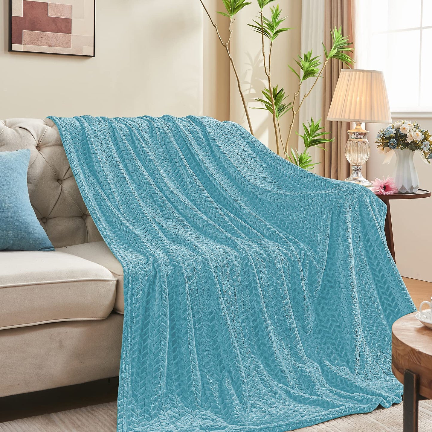 Inhand Fleece Throw Blankets, Super Soft Flannel Cozy Blankets for Adults, Washable Lightweight Blanket for Couch Sofa Bed Office, Warm Plush Blankets for All Season (50"×60", Green)