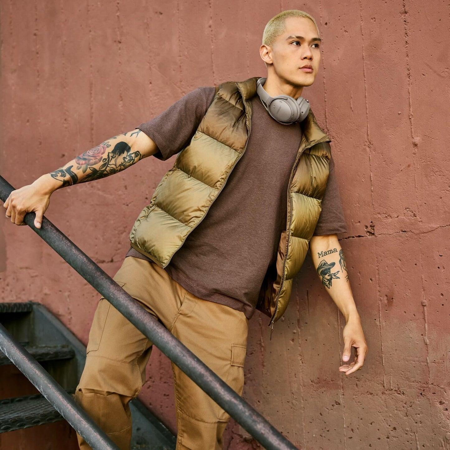 Bose QuietComfort Bluetooth Headphones, Wireless Headphones with Active Over Ear Noise Cancelling and Mic, Deep Bass, Up to 24 Hours of Playtime, Twilight Blue - Limited Edition Color